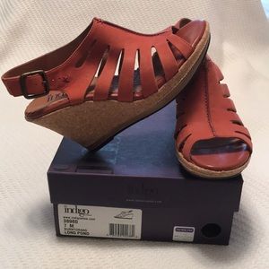 *MOVING SALE* Super comfy wedges, size 7